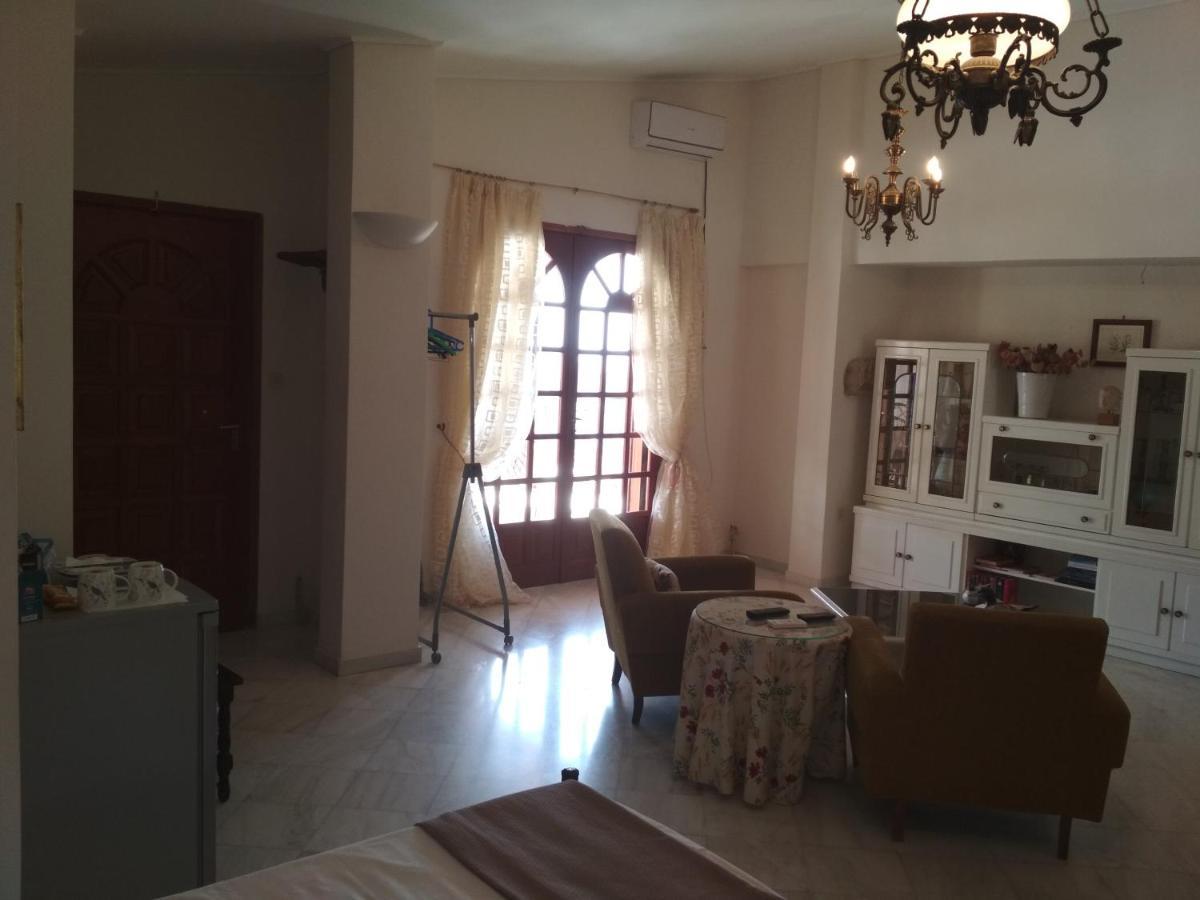 בית הארחה אנביסוס 	Saronic View מראה חיצוני תמונה